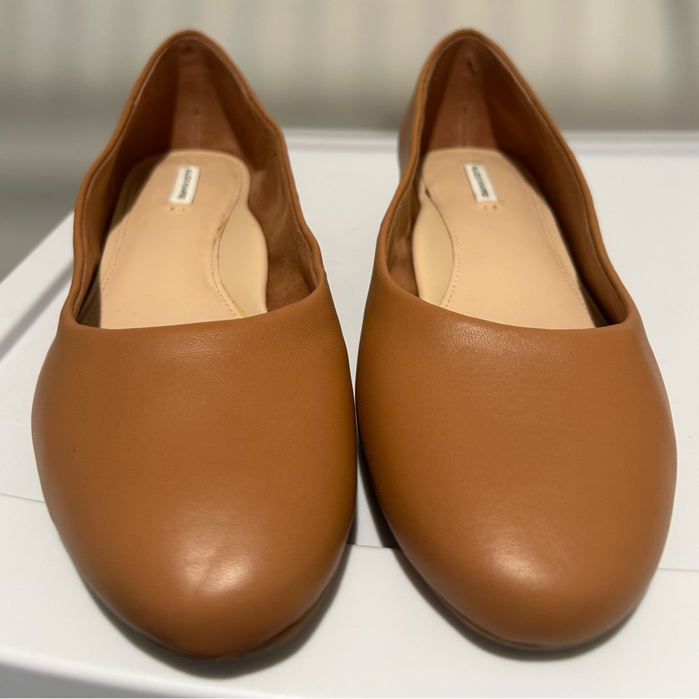 Alex Marie Women’s Classic Tan Leather Ballet Flats 10 M NWOT